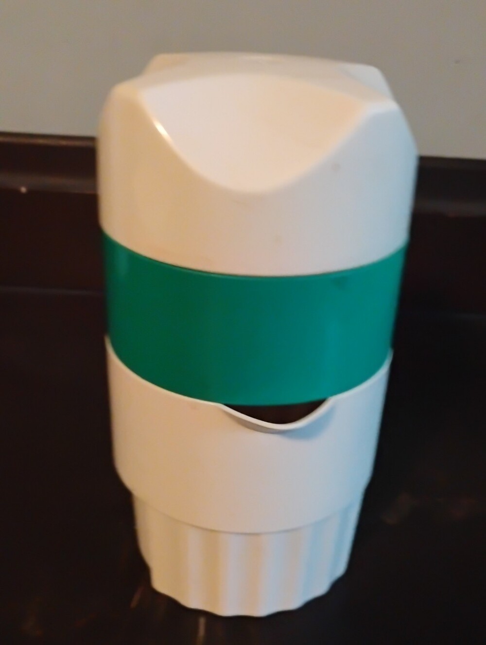 Vintage Mod Plastic Hand Citrus Juicer 3-Piece Stackable Space Saver